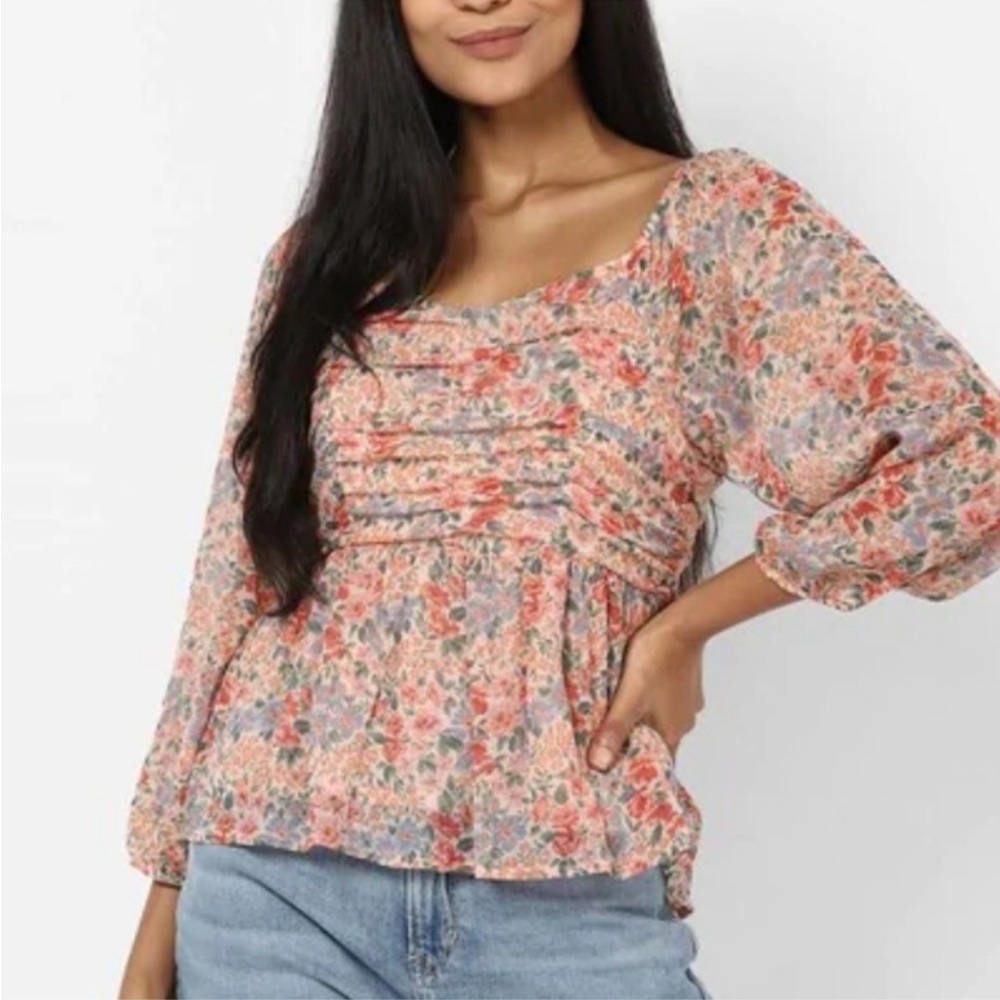 American Eagle floral top 🌸